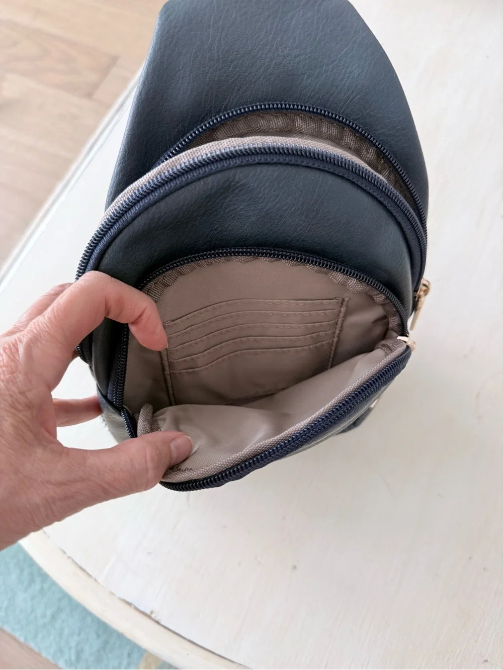 BOSTANTEN Navy Leather Crossbody Sling Bag with Patterned Strap